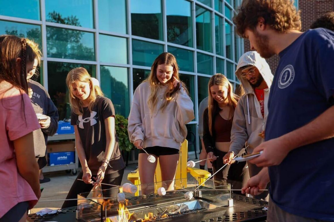 Studenti Frenklin koledža u Americi