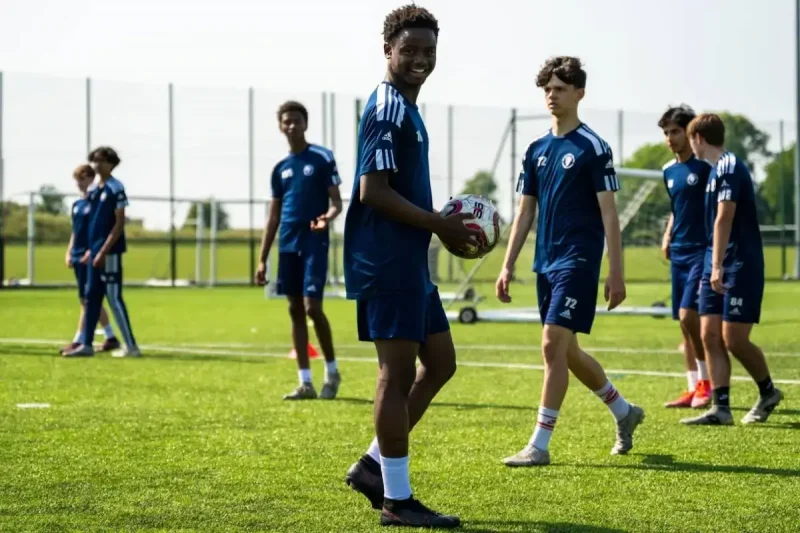 Treninzi fudbalske akademije za đake, internat u Engleskoj